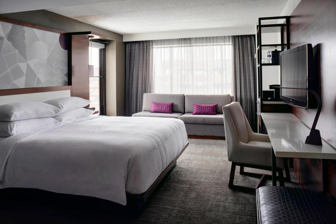 Marriott East At Place 3*