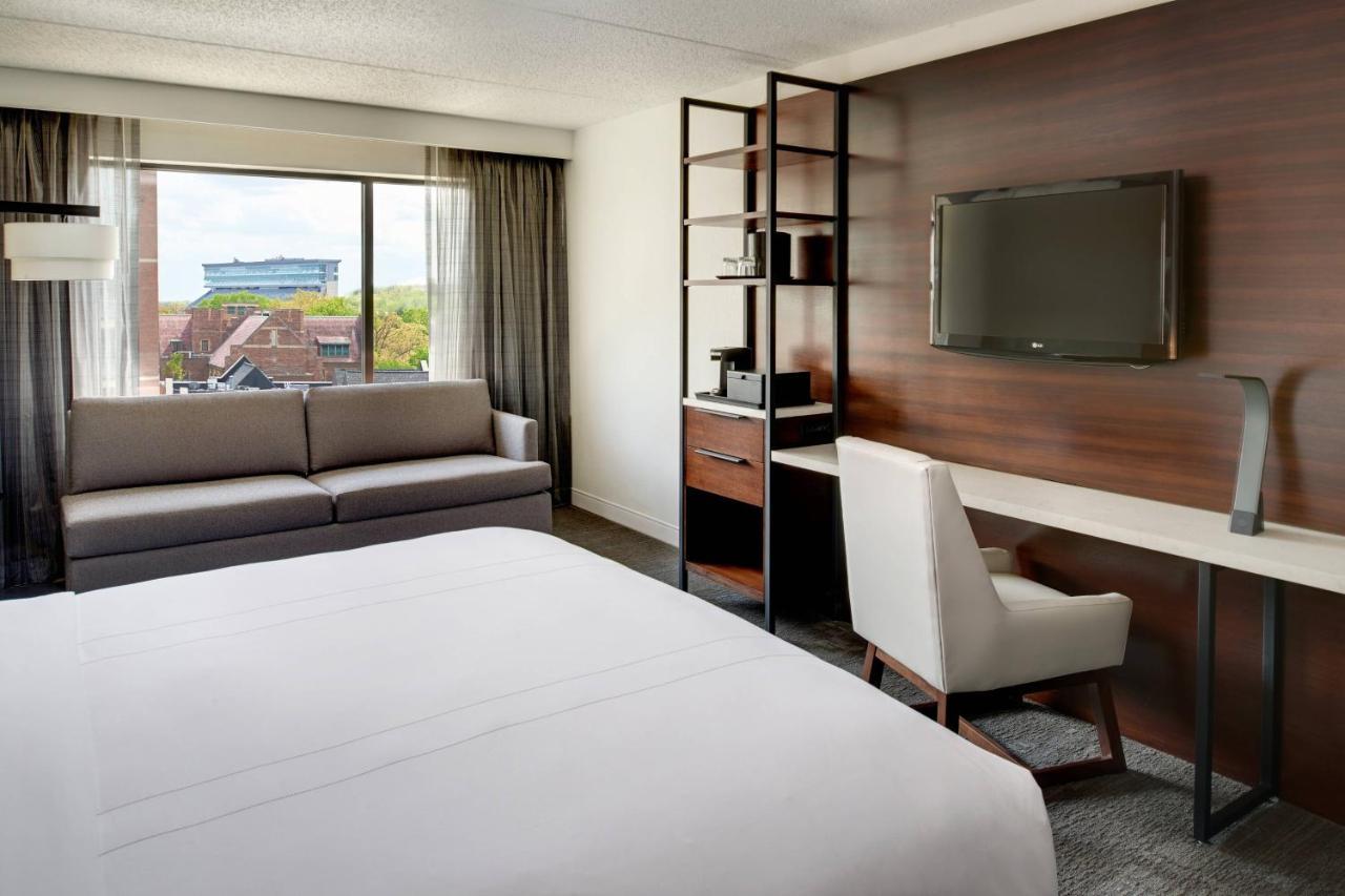 Marriott East At Place Hotel Lansing