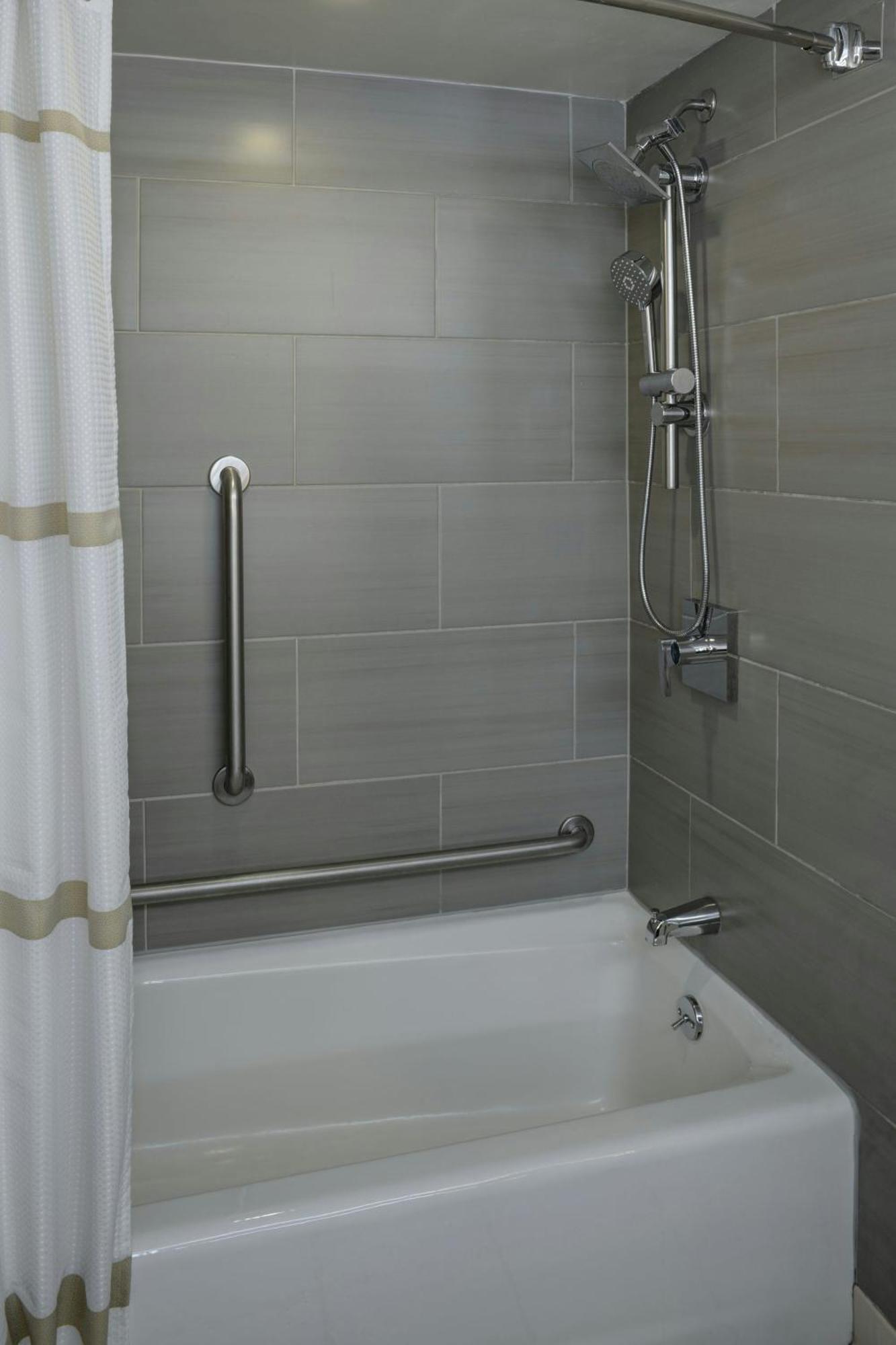 Marriott East At Place 3* Lansing